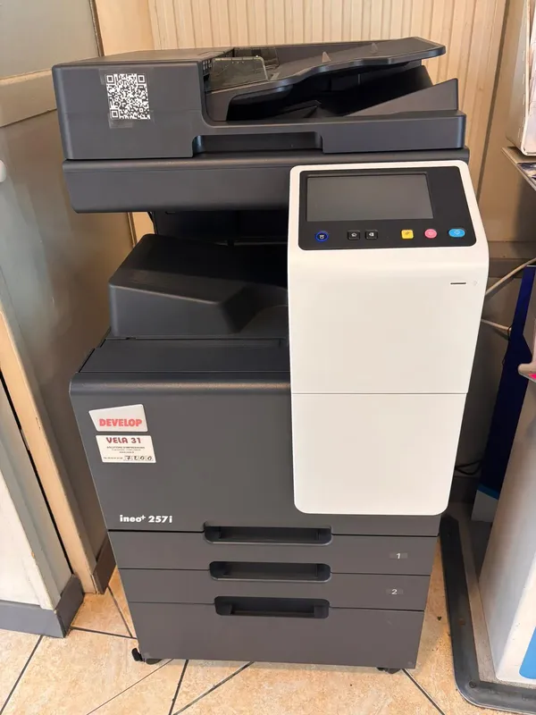 Photocopieur Develop ineo+ 257i en libre service