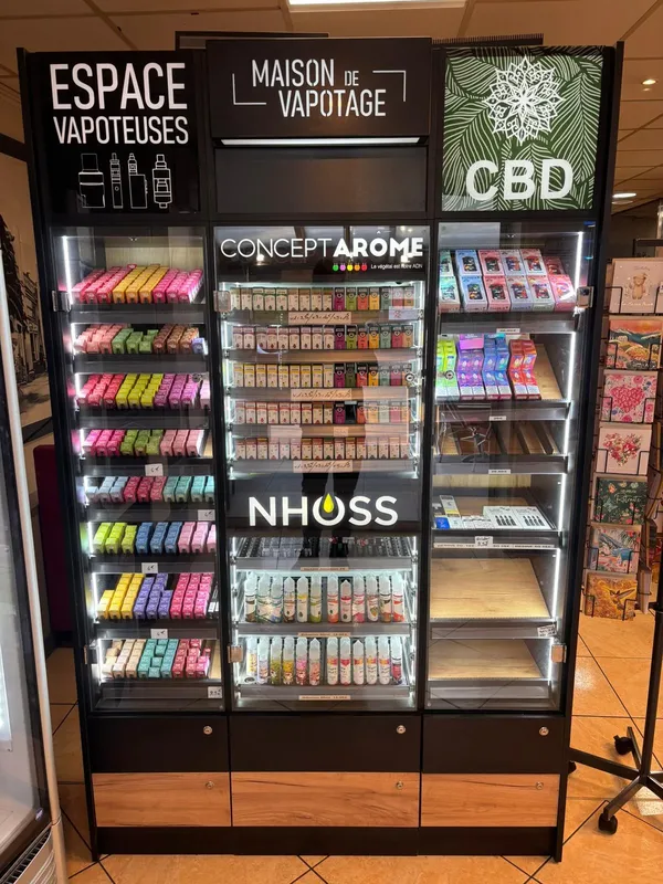 Vitrine vapotage et CBD, e-liquides Concept Arome et Nhoss chez Nuage and Smoke, Toulouse Saint-Martin-du-Touch